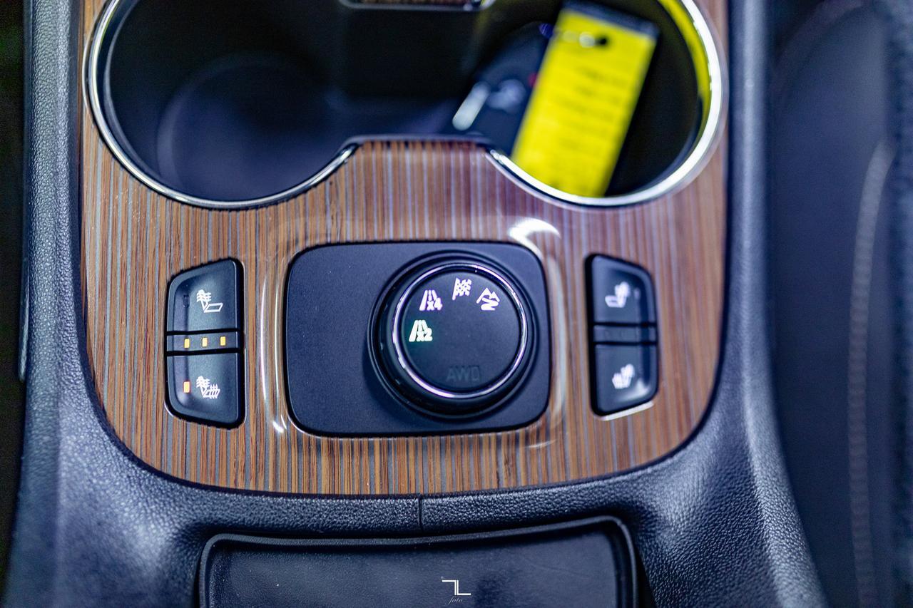 2020 GMC Acadia AWD SLE Roof BCam 3rd Row Red Deer AB