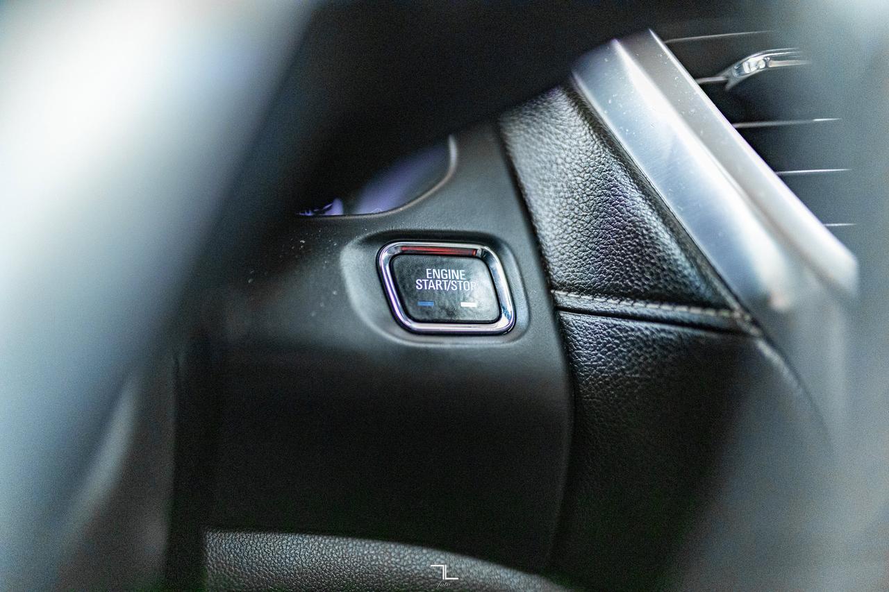 2020 GMC Acadia AWD SLE Roof BCam 3rd Row Red Deer AB