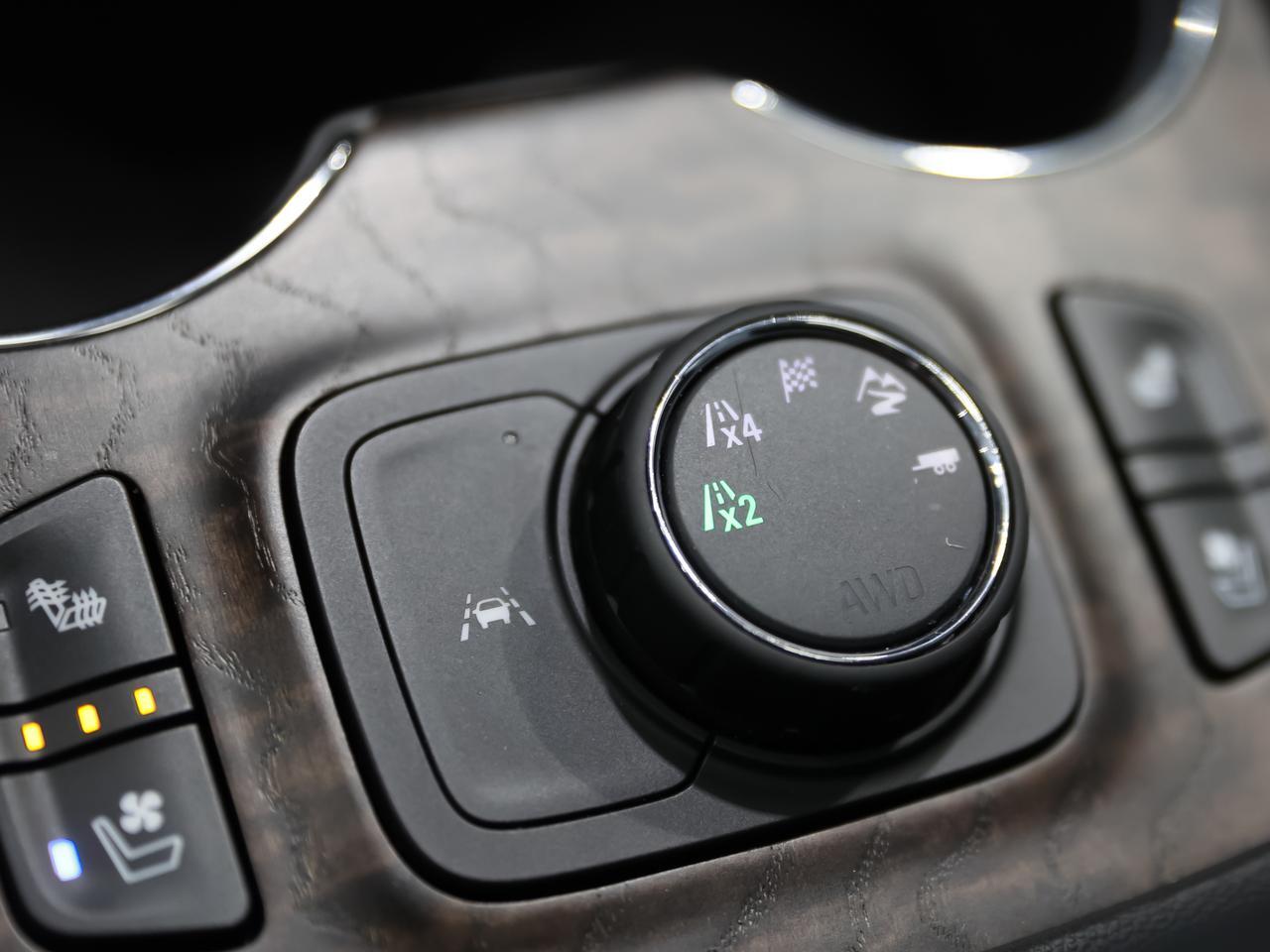 2020 GMC Acadia Denali AWD 6-Passenger NAV Cranberry PA