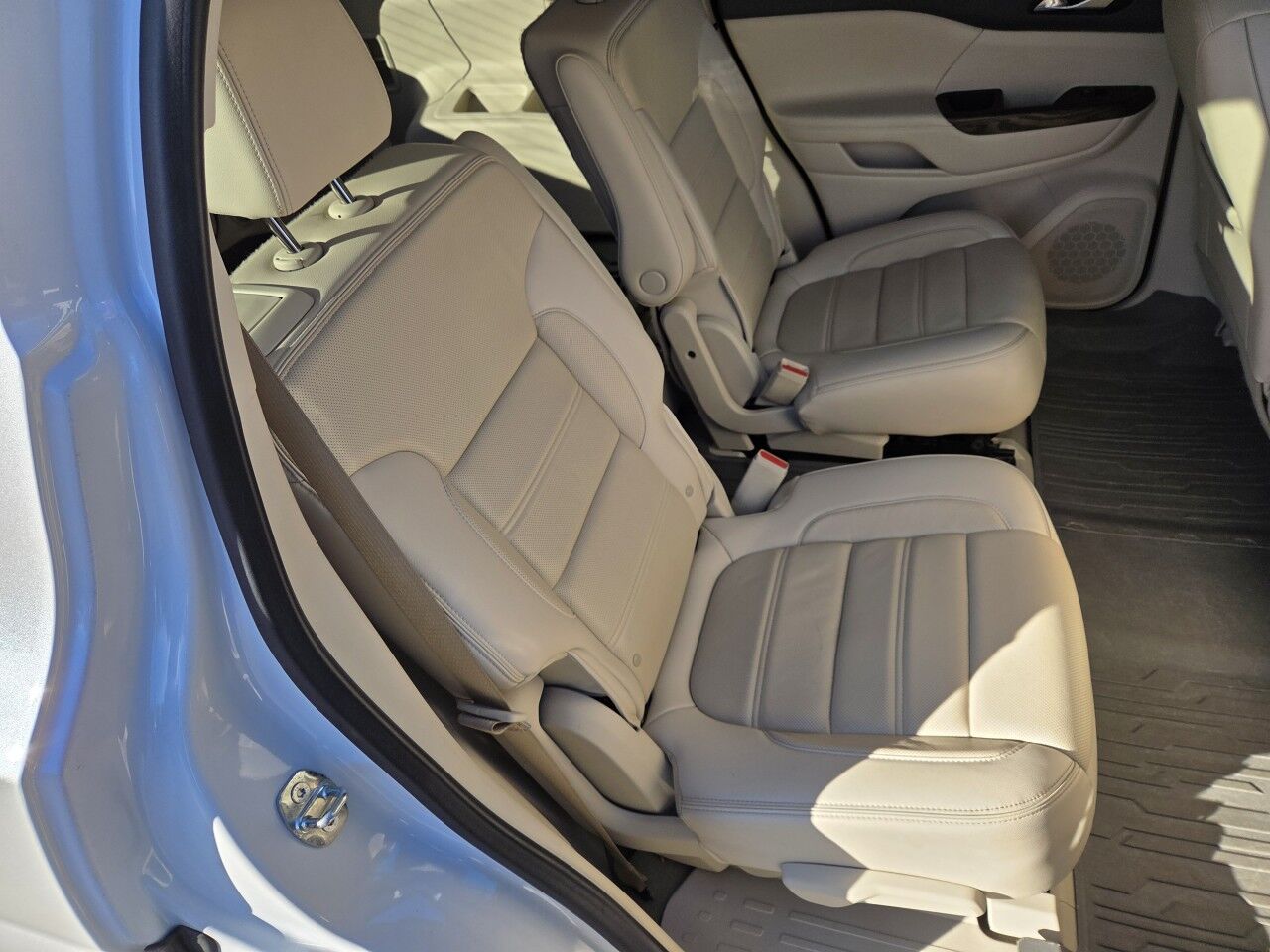 2020 GMC Acadia Denali Charlton MA