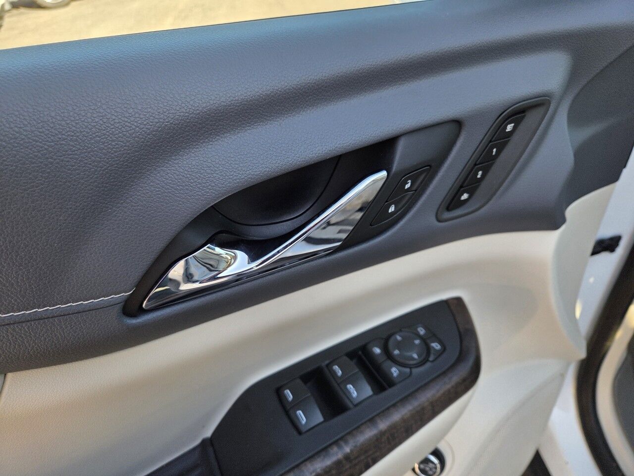 2020 GMC Acadia Denali Charlton MA