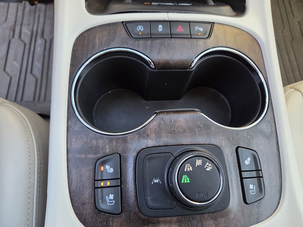 2020 GMC Acadia Denali Charlton MA