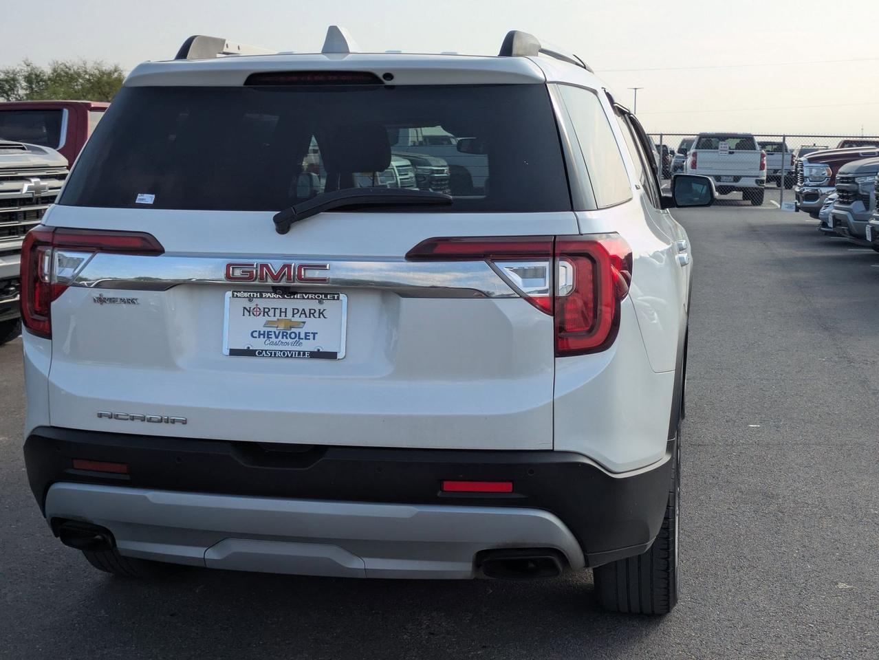 2020 GMC Acadia SLT