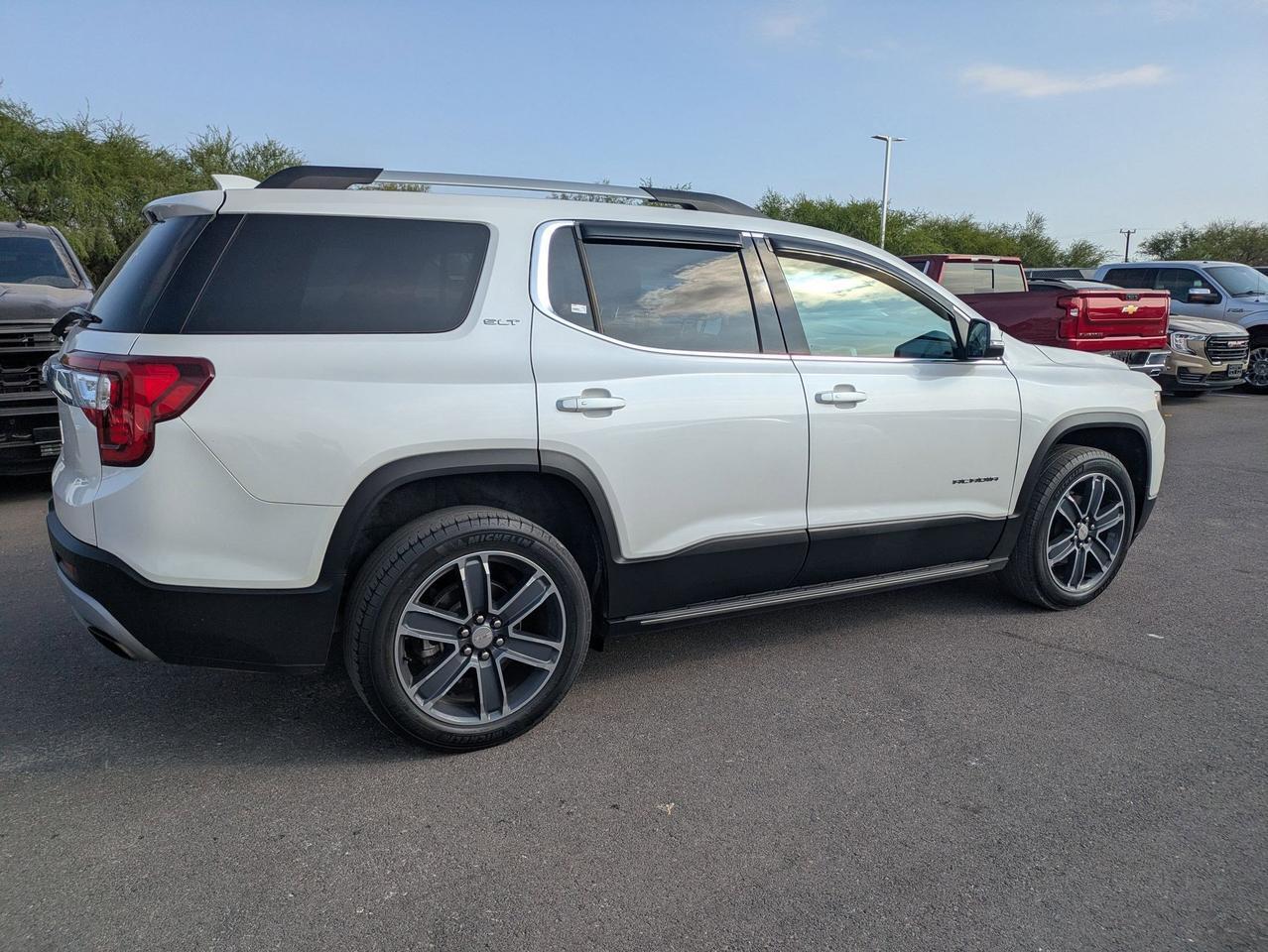 2020 GMC Acadia SLT