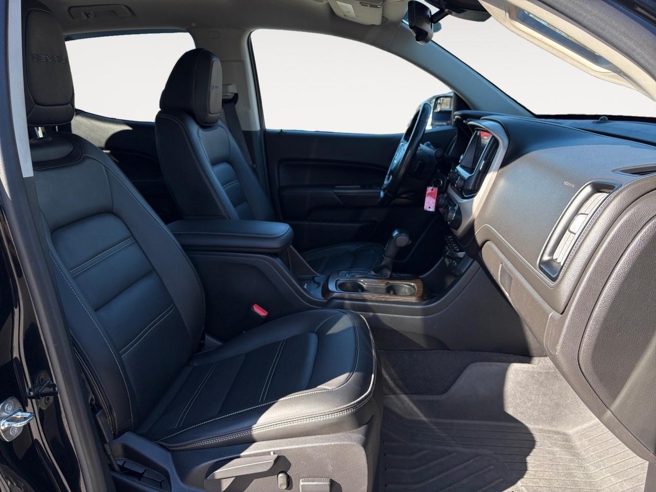 2020 GMC Canyon 4WD Denali DURAMAX DIESEL, LANE KEEP ASSIST, FORWARD COLLISION ALERT, REMOTE START, HEATED & COOLING SEATS, REAR CORNER STEPS, REMOTE START, APPLE CARPLAY/ANDROID AUTO, RUNNING BOARDS, LOW MILES, CLEAN CARFAX, TEST DRIVE THIS TRUCK TODAY! Virginia Beach VA