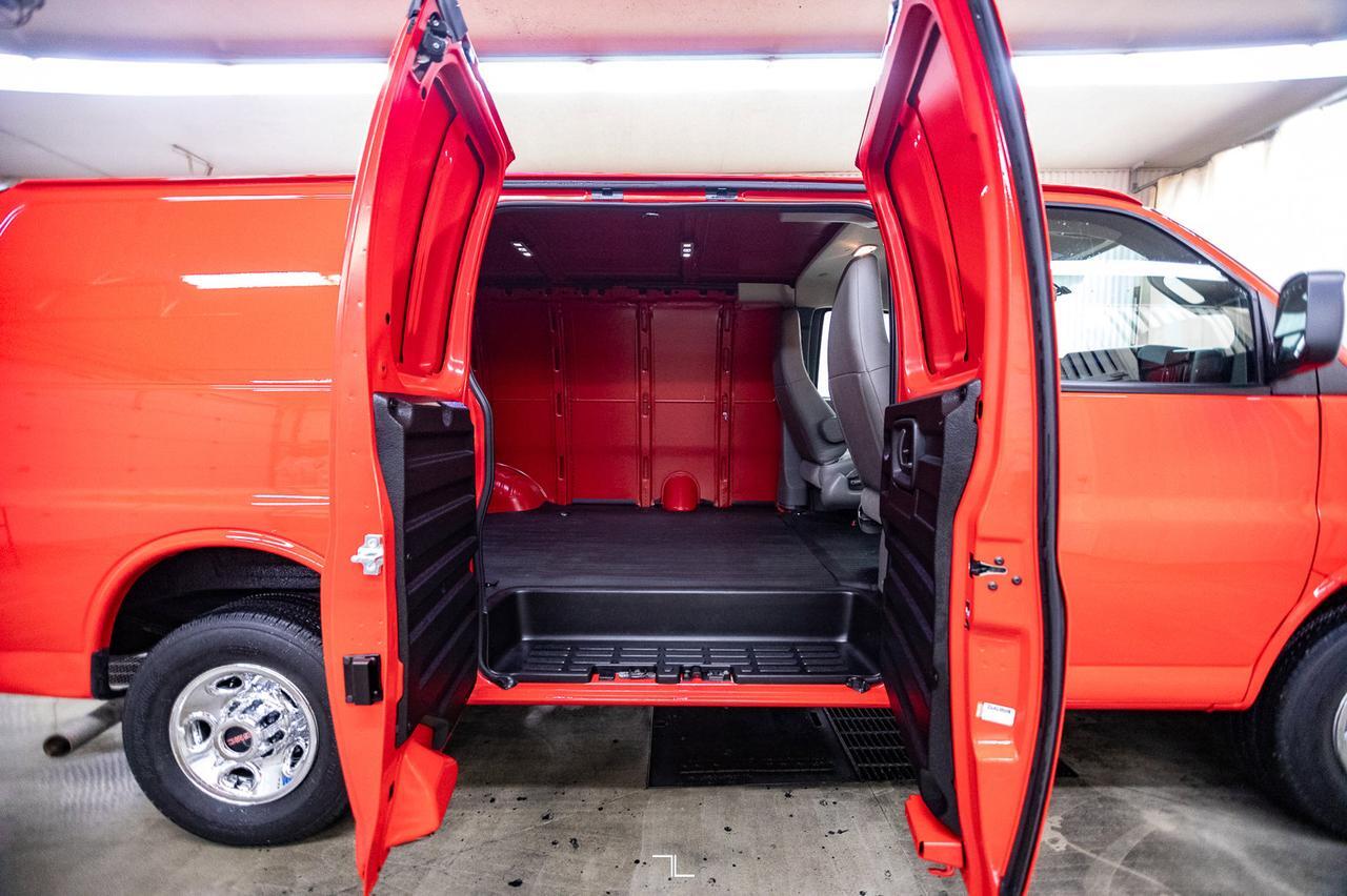 2020 GMC Savana 2500 Cargo Van BCam Red Deer AB