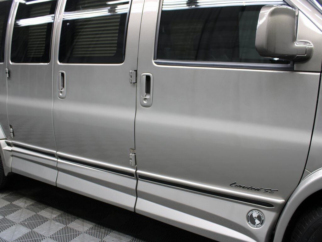2020 GMC Savana 2500 Explorer Conversion Van RWD 7 Passenger Fond du Lac WI
