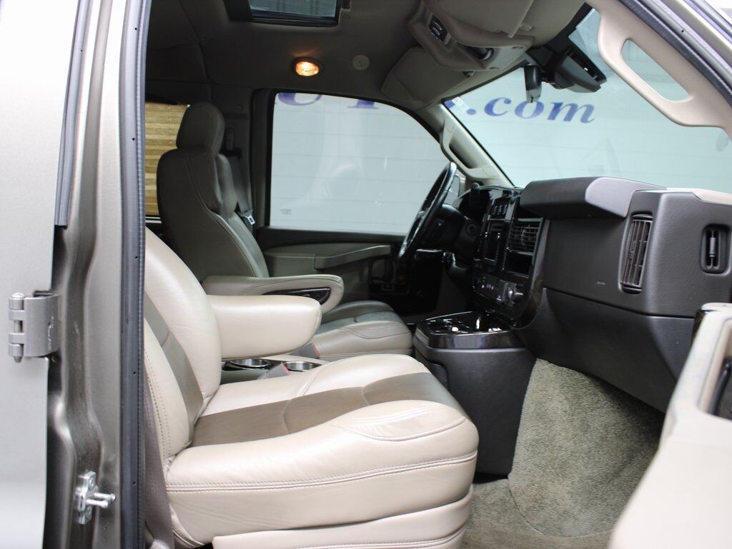 2020 GMC Savana 2500 Explorer Conversion Van RWD 7 Passenger Fond du Lac WI