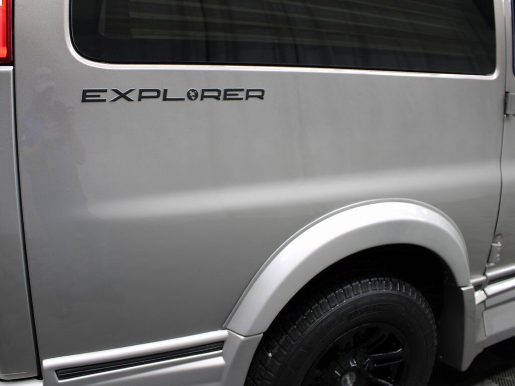 2020 GMC Savana 2500 Explorer Conversion Van RWD 7 Passenger Fond du Lac WI