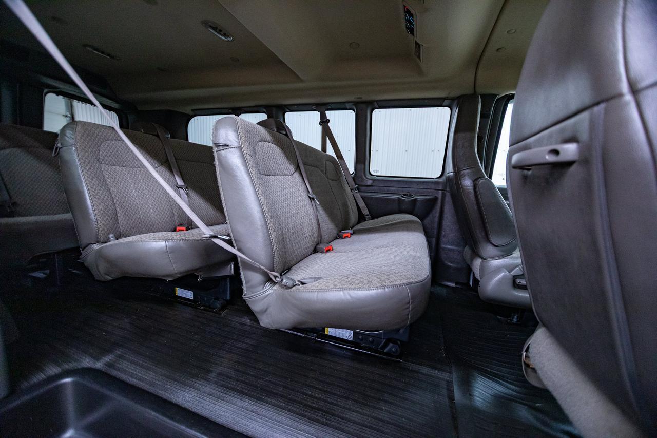 2020 GMC Savana 2500 LS 12 Passenger Van BCam Red Deer AB