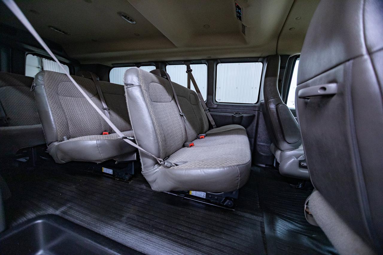 2020 GMC Savana 2500 LS 12 Passenger Van BCam Red Deer AB