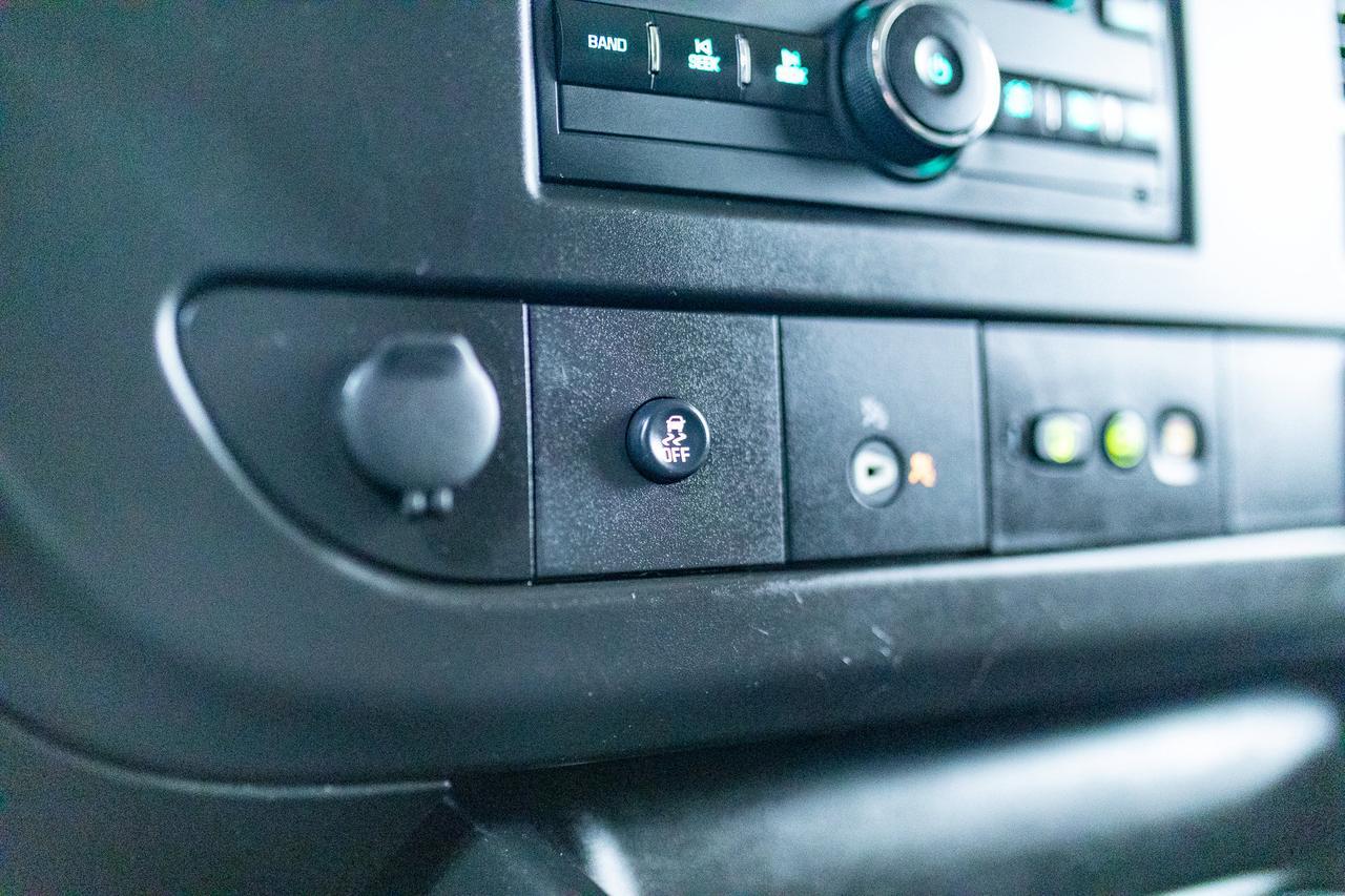 2020 GMC Savana 2500 LS 12 Passenger Van BCam Red Deer AB