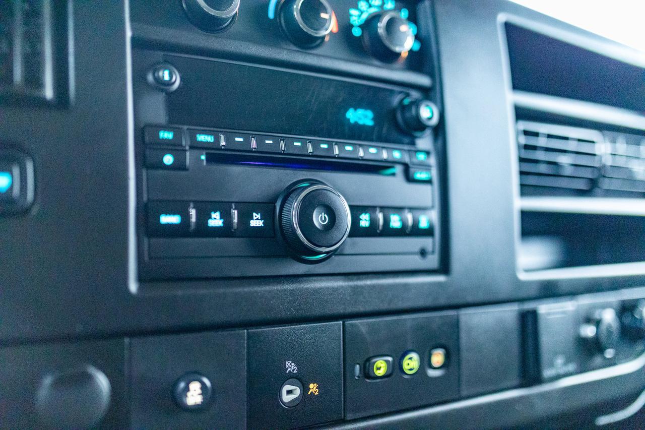 2020 GMC Savana 2500 LS 12 Passenger Van BCam Red Deer AB