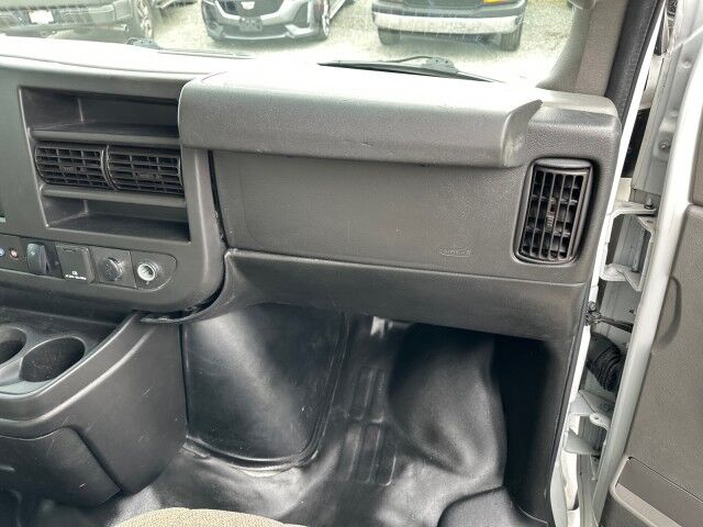 2020 GMC Savana 3500 13' Rockport Cube Van Ashland VA