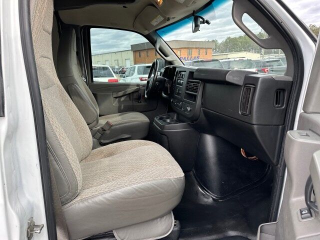 2020 GMC Savana 3500 13' Rockport Cube Van Ashland VA