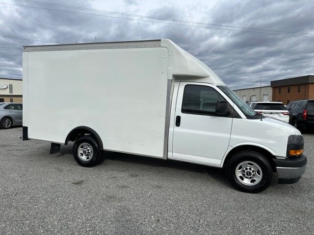 2020 GMC Savana 3500 13' Rockport Cube Van Ashland VA