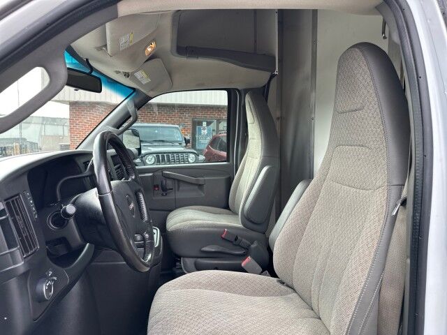2020 GMC Savana 3500 13' Rockport Cube Van Ashland VA