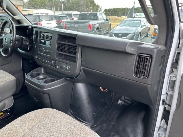 2020 GMC Savana 3500 13' Rockport Cube Van Ashland VA