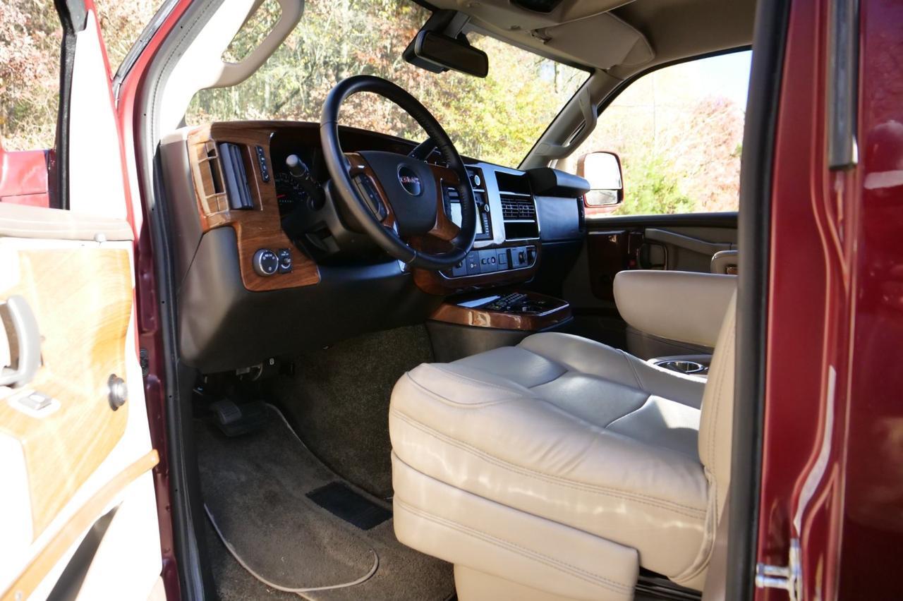 2020 GMC Savana Explorer Conversion Van / Limited SE / Loaded With Options! Lincolnton NC