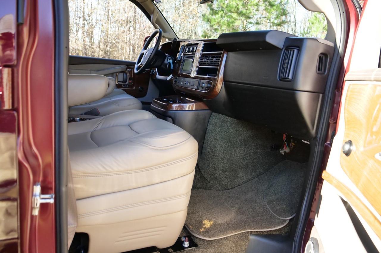 2020 GMC Savana Explorer Conversion Van / Limited SE / Loaded With Options! Lincolnton NC