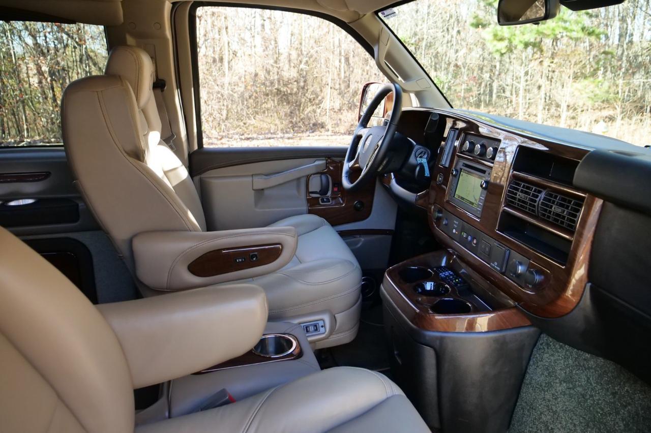 2020 GMC Savana Explorer Conversion Van / Limited SE / Loaded With Options! Lincolnton NC