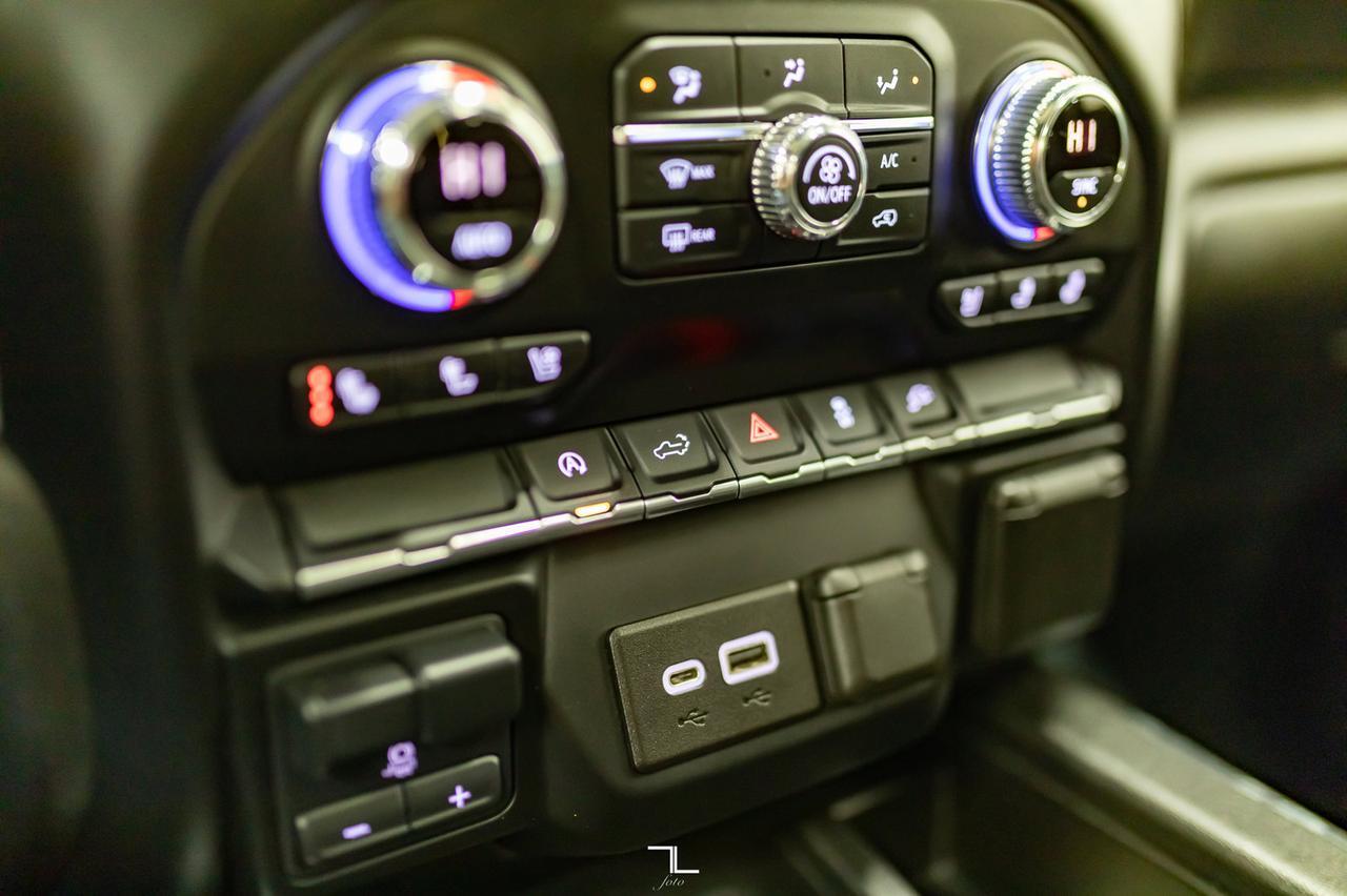 2020 GMC Sierra 1500 4x4 Crew Cab SLT Leather Roof Nav BCam Red Deer AB