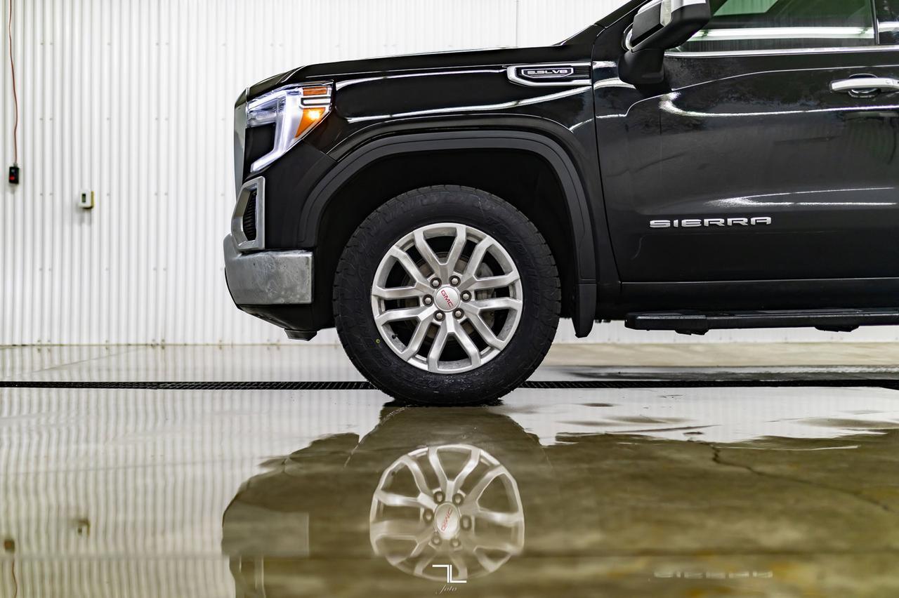 2020 GMC Sierra 1500 4x4 Crew Cab SLT Leather Roof Nav BCam Red Deer AB