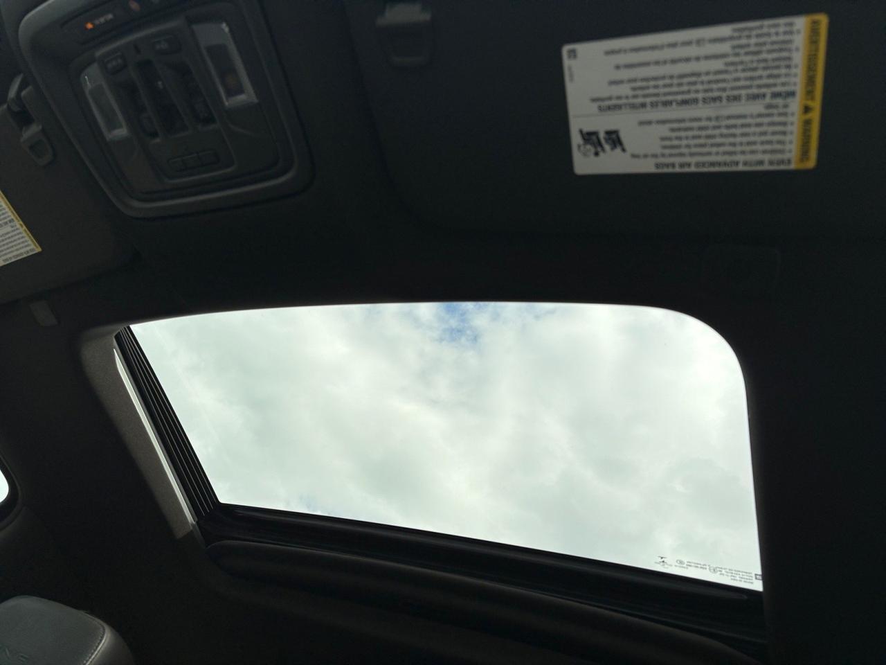 2020 GMC Sierra 1500 Denali, BLIND SPOT ALERT, LANE KEEP ASSIST, HEADS UP DISPLAY, POWER TAILGATE RELEASE, HEATED & COOLING SEATS, BED VIEW CAMERA, 360 BACKUP CAMERA, SUNROOF, APPLE CARPLAY/ANDROID AUTO, LOW MILES, DRIVE THIS GMC DENALI! Virginia Beach VA