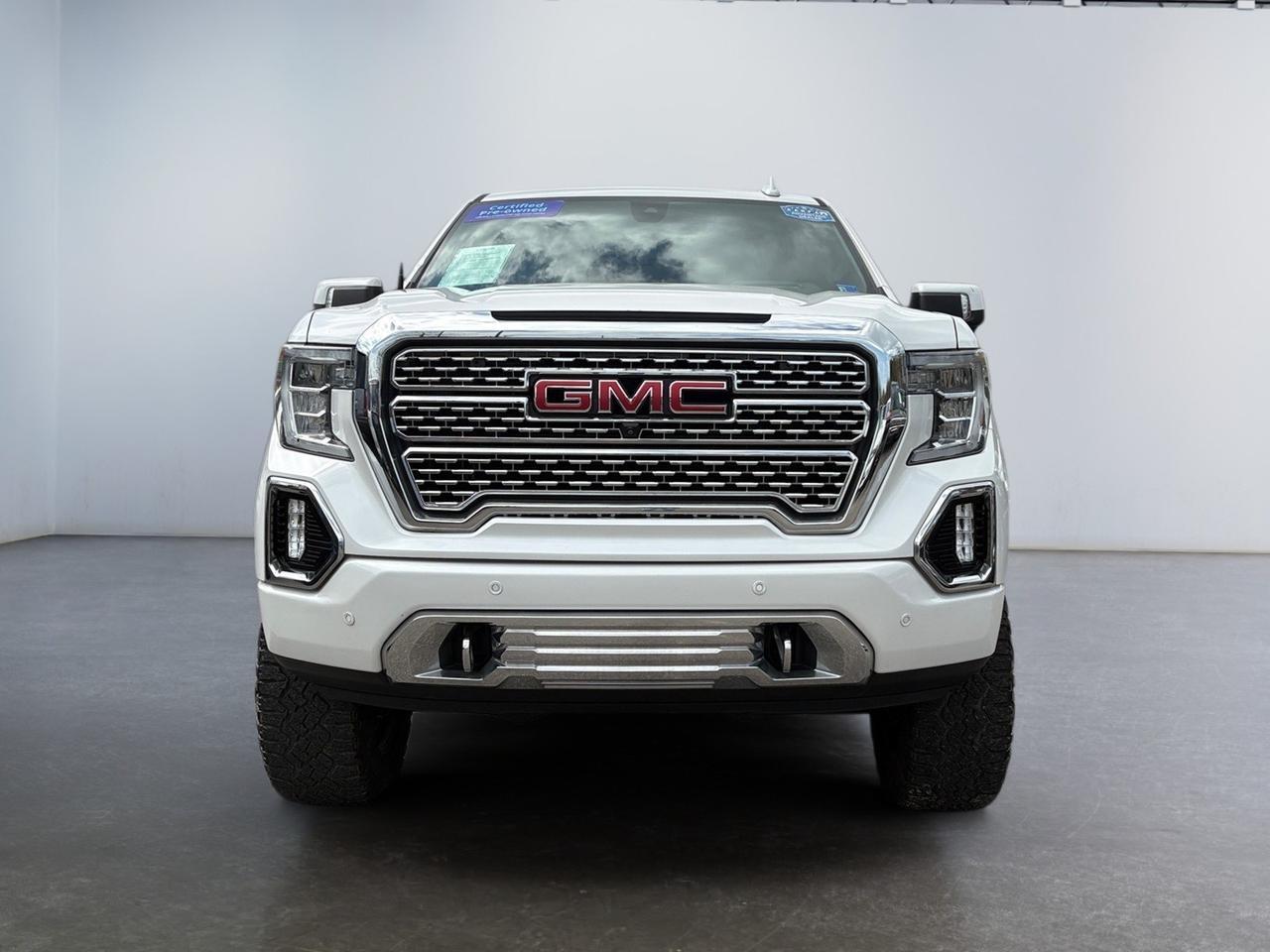 2020 GMC Sierra 1500 Denali, BLIND SPOT ALERT, LANE KEEP ASSIST, HEADS UP DISPLAY, POWER TAILGATE RELEASE, HEATED & COOLING SEATS, BED VIEW CAMERA, 360 BACKUP CAMERA, SUNROOF, APPLE CARPLAY/ANDROID AUTO, LOW MILES, DRIVE THIS GMC DENALI!