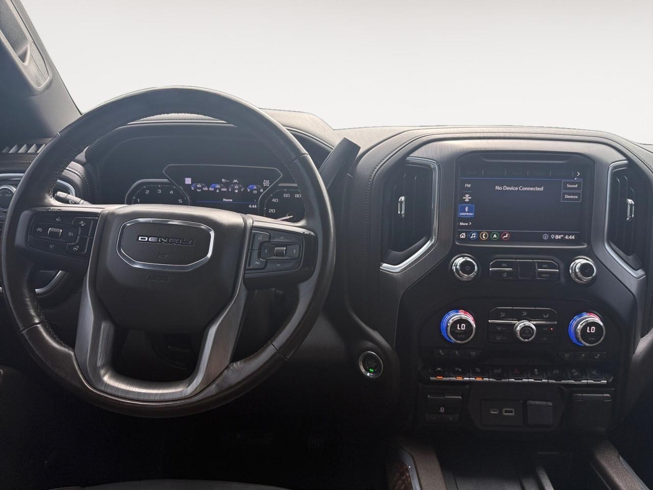 2020 GMC Sierra 1500 Denali, HEATED/VENTILATED SEATS, BOSE SPEAKERS, APPLE CARPLAY/ANDROID AUTO, WIFI, POWER/HEATED MIRRORS, POWER FOLDING MIRRORS, BED LINER, TOW PACKAGE, UNIVERSAL GARAGE DOOR REMOTE, CLIMATE CONTROL, REAR BUMPER STEP, CLEAN CARFAX, THIS DENALI IS FULLY Norfolk VA