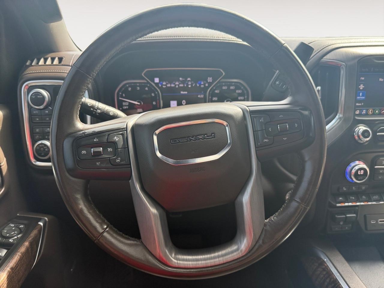 2020 GMC Sierra 1500 Denali, HEATED/VENTILATED SEATS, BOSE SPEAKERS, APPLE CARPLAY/ANDROID AUTO, WIFI, POWER/HEATED MIRRORS, POWER FOLDING MIRRORS, BED LINER, TOW PACKAGE, UNIVERSAL GARAGE DOOR REMOTE, CLIMATE CONTROL, REAR BUMPER STEP, CLEAN CARFAX, THIS DENALI IS FULLY Norfolk VA