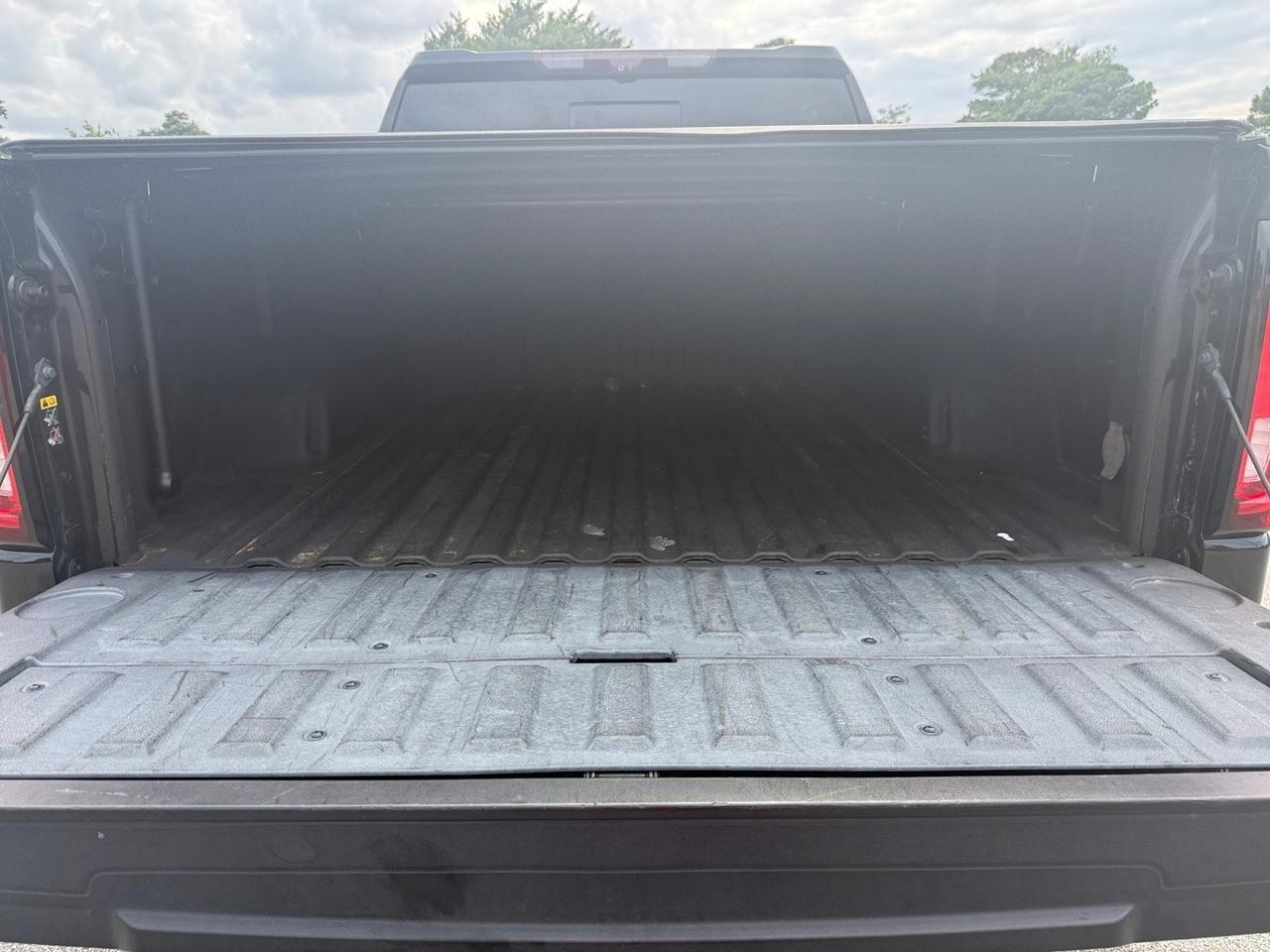 2020 GMC Sierra 1500 Denali, HEATED/VENTILATED SEATS, BOSE SPEAKERS, APPLE CARPLAY/ANDROID AUTO, WIFI, POWER/HEATED MIRRORS, POWER FOLDING MIRRORS, BED LINER, TOW PACKAGE, UNIVERSAL GARAGE DOOR REMOTE, CLIMATE CONTROL, REAR BUMPER STEP, CLEAN CARFAX, THIS DENALI IS FULLY Norfolk VA