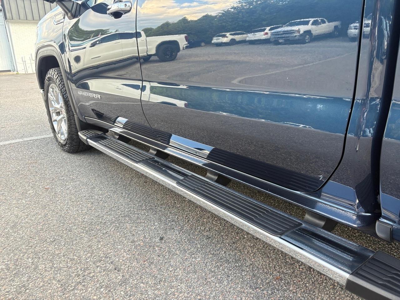 2020 GMC Sierra 1500 SLT, FORWARD COLLISION ALERT, BLIND SPOT ALERT, LANE KEEP ASSIST, REAR BUMPER STEP, TOW PACKAGE, HEATED & COOLED SEATS, APPLE CARPLAY/ANDROID AUTO, LOW MILES, ONLY 1 OWNER, CLEAN CARFAX, THIS TRUCK IS LIKE BRAND NEW! Virginia Beach VA