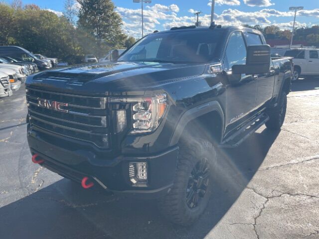 2020 GMC Sierra 2500HD 4WD Crew Cab Standard Bed AT4 | 4WD Crew Cab Long Bed AT4