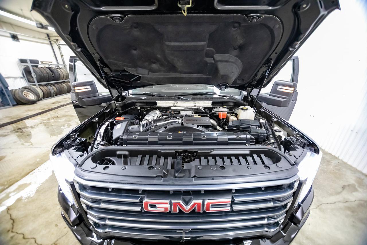 2020 GMC Sierra 2500HD 4x4 Crew Cab AT4 Diesel Leather Roof Nav BCam Red Deer AB