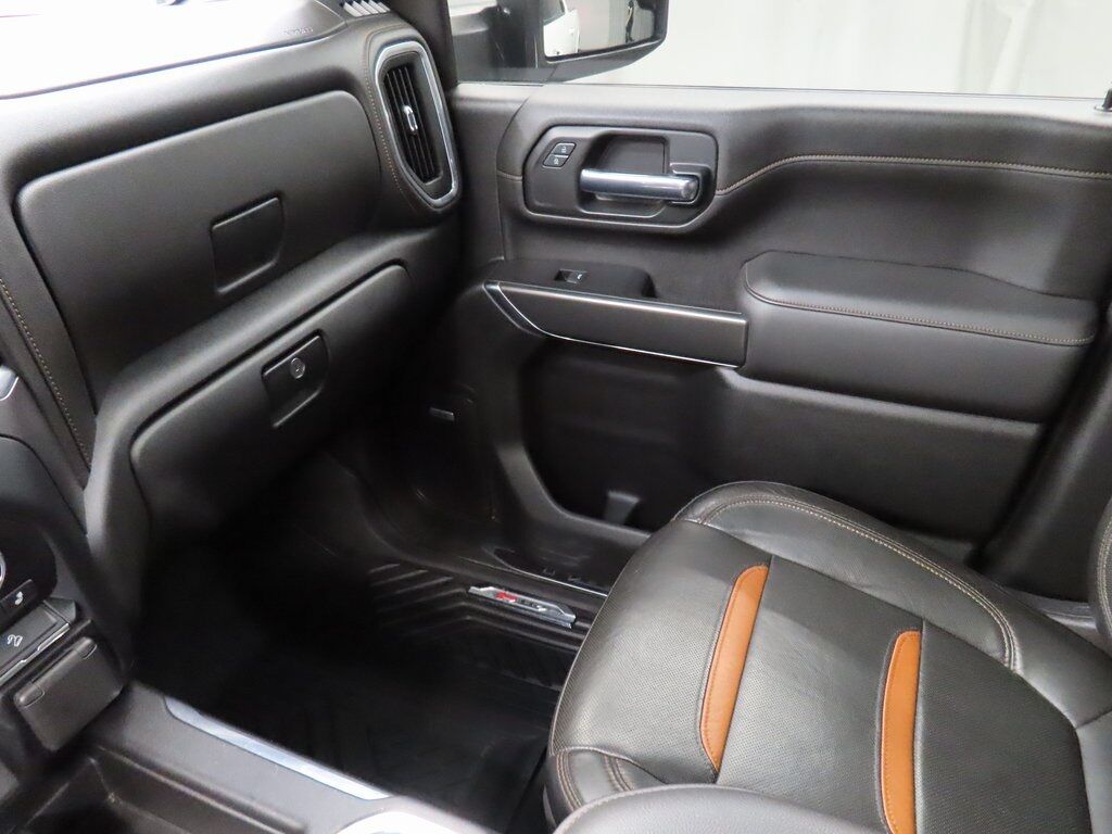 2020 GMC Sierra 2500HD 4x4 Crew Cab AT4 Fond du Lac WI