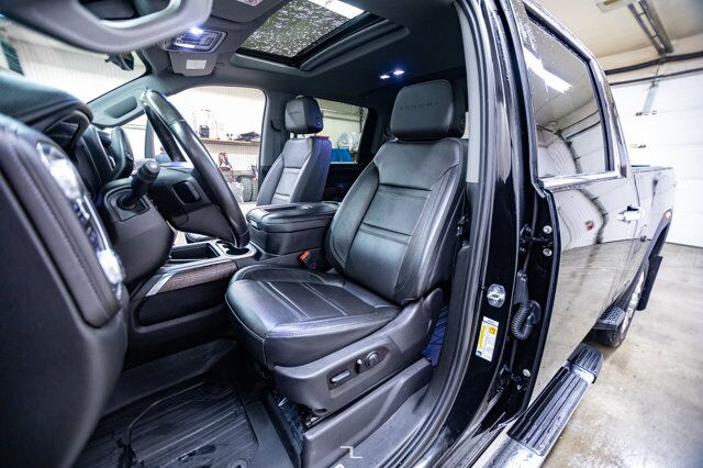 2020 GMC Sierra 2500HD 4x4 Crew Cab Denali Diesel Leather Roof Nav BCam Red Deer AB