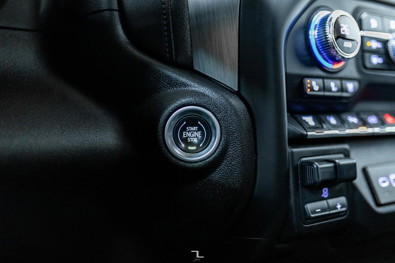 2020 GMC Sierra 2500HD 4x4 Crew Cab Denali Diesel Leather Roof Nav BCam Red Deer AB