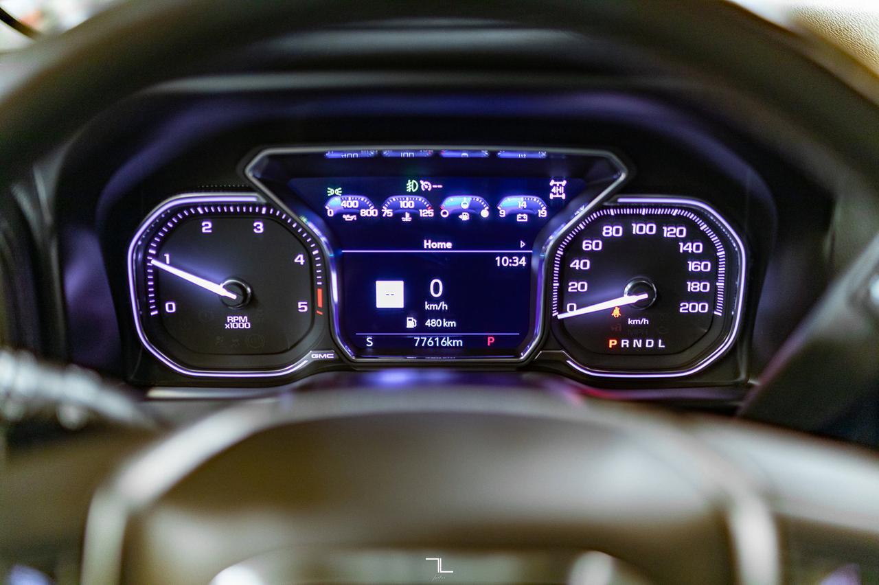 2020 GMC Sierra 2500HD 4x4 Crew Cab Denali Diesel Leather Roof Nav BCam Red Deer AB