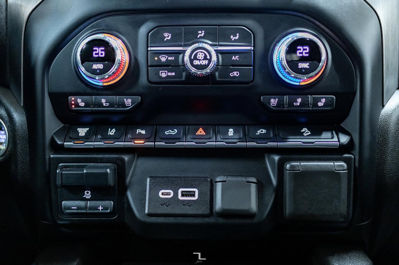 2020 GMC Sierra 2500HD 4x4 Crew Cab Denali Diesel Leather Roof Nav BCam Red Deer AB