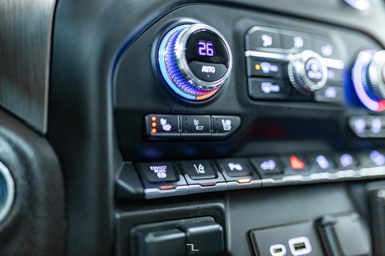 2020 GMC Sierra 2500HD 4x4 Crew Cab Denali Diesel Leather Roof Nav BCam Red Deer AB