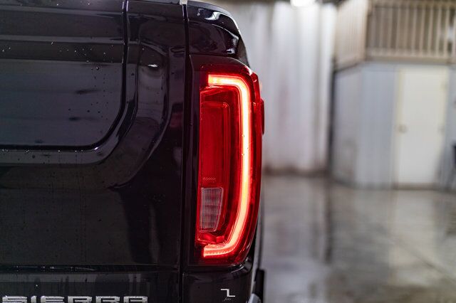 2020 GMC Sierra 2500HD 4x4 Crew Cab Denali Diesel Leather Roof Nav BCam Red Deer AB