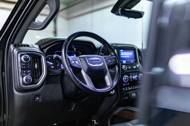 2020 GMC Sierra 2500HD 4x4 Crew Cab Denali Diesel Leather Roof Nav BCam Red Deer AB