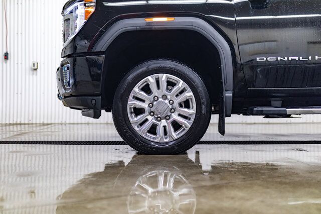 2020 GMC Sierra 2500HD 4x4 Crew Cab Denali Diesel Leather Roof Nav BCam Red Deer AB