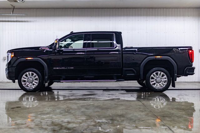 2020 GMC Sierra 2500HD 4x4 Crew Cab Denali Diesel Leather Roof Nav BCam Red Deer AB