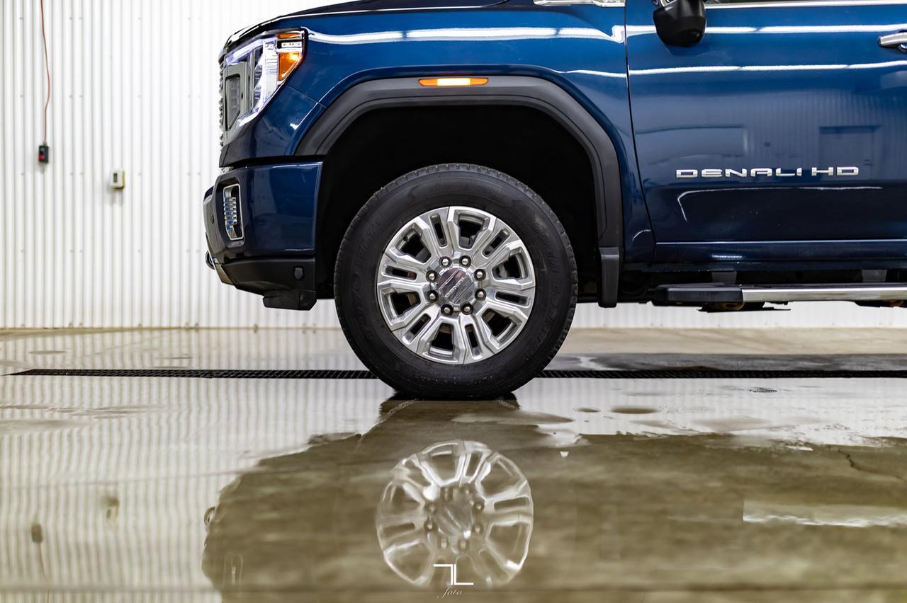 2020 GMC Sierra 2500HD 4x4 Crew Cab Denali HD Diesel Leather Roof Nav BCam Red Deer AB