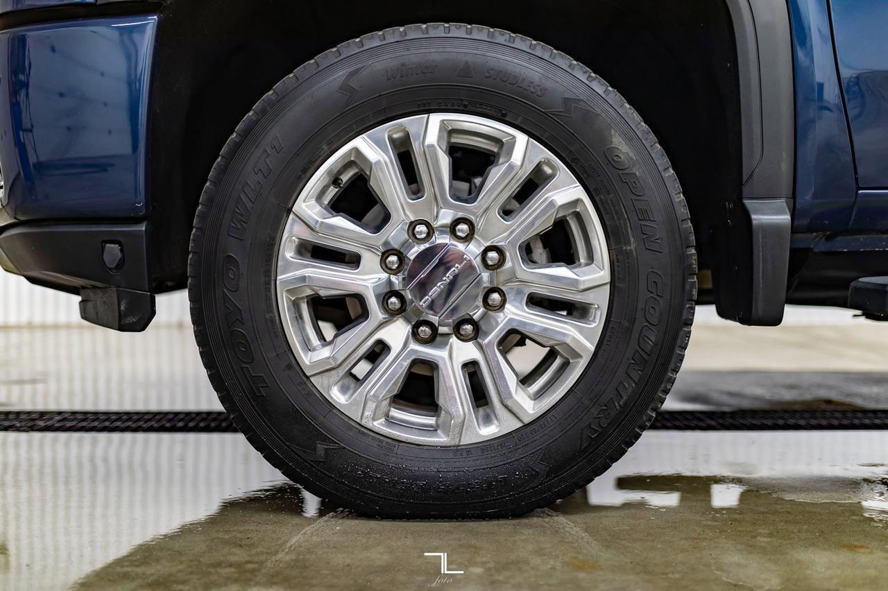 2020 GMC Sierra 2500HD 4x4 Crew Cab Denali HD Diesel Leather Roof Nav BCam Red Deer AB