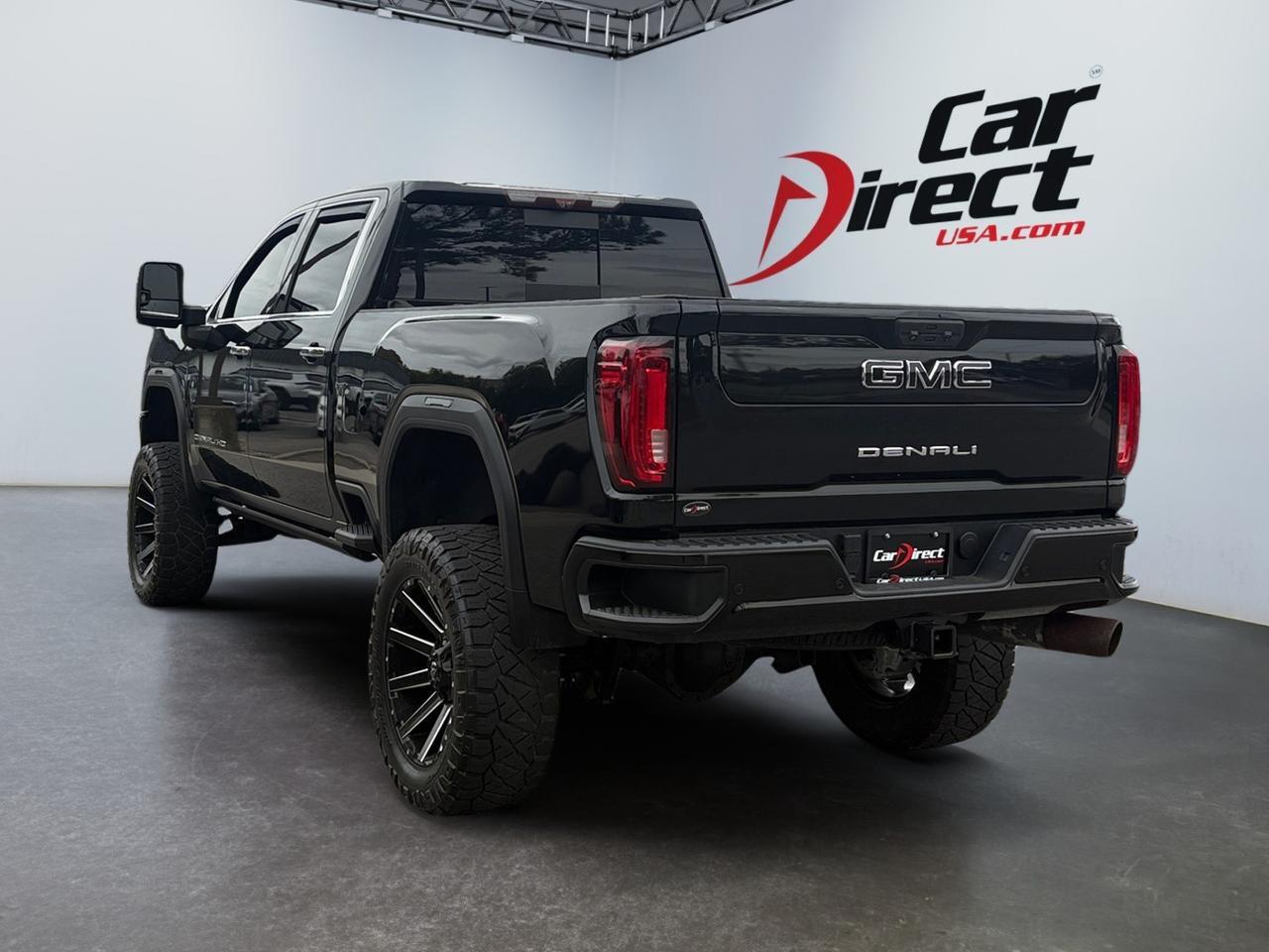 2020 GMC Sierra 2500HD Denali, LIFTED, POWER RUNNING BOARDS, POWER TAILGATE RELEASE, HEADS UP DISPLAY, SUNROOF, PRE COLLISION ALERT, LANE KEEP ASSIST, HEATED & COOLING SEATS, 360 BACKUP CAMERA, ONLY 1 OWNER, THIS DENALI HAS ALL THE DETAILS!