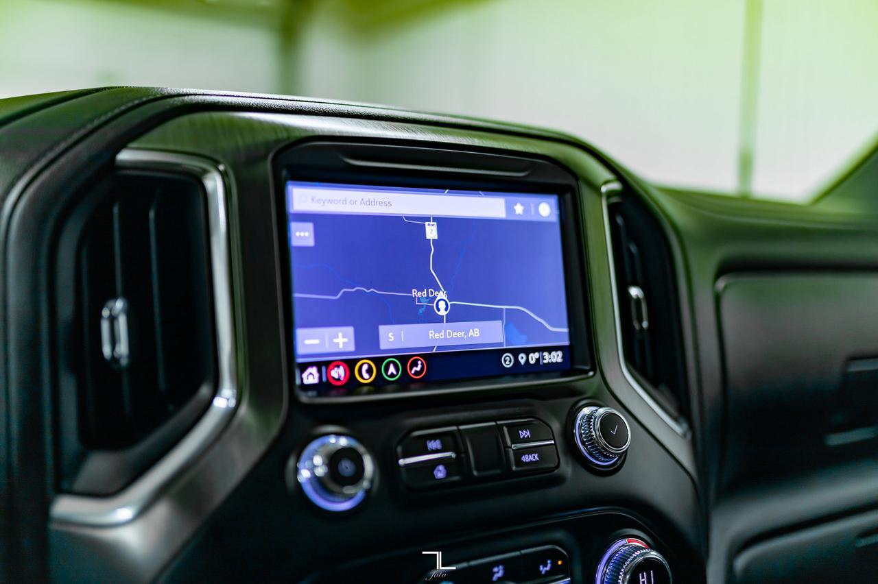 2020 GMC Sierra 3500 4x4 Crew Cab Denali HD Diesel Leather Roof Nav Red Deer AB