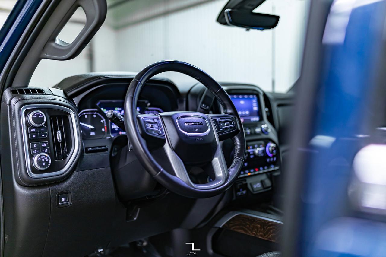 2020 GMC Sierra 3500 4x4 Crew Cab Denali HD Diesel Leather Roof Nav Red Deer AB